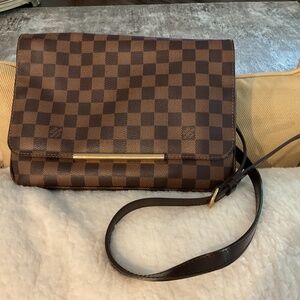 Authentic Louis Vuitton purse
